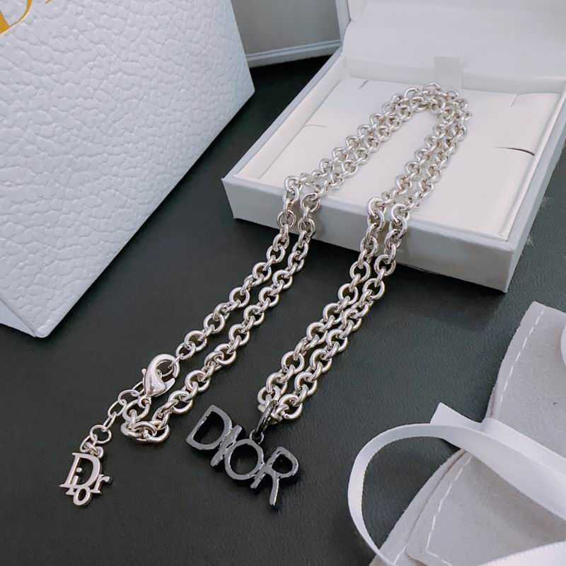 Dior Necklace 04lyr173